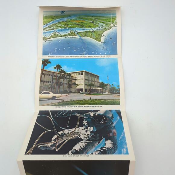 VTG Postcard Souvenir Folder Kennedy Space Port Center Florida NASA 12 Pictures - Picture 4 of 6